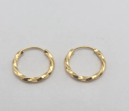 Argola pequena fio torcido ouro 18k - 13mm
