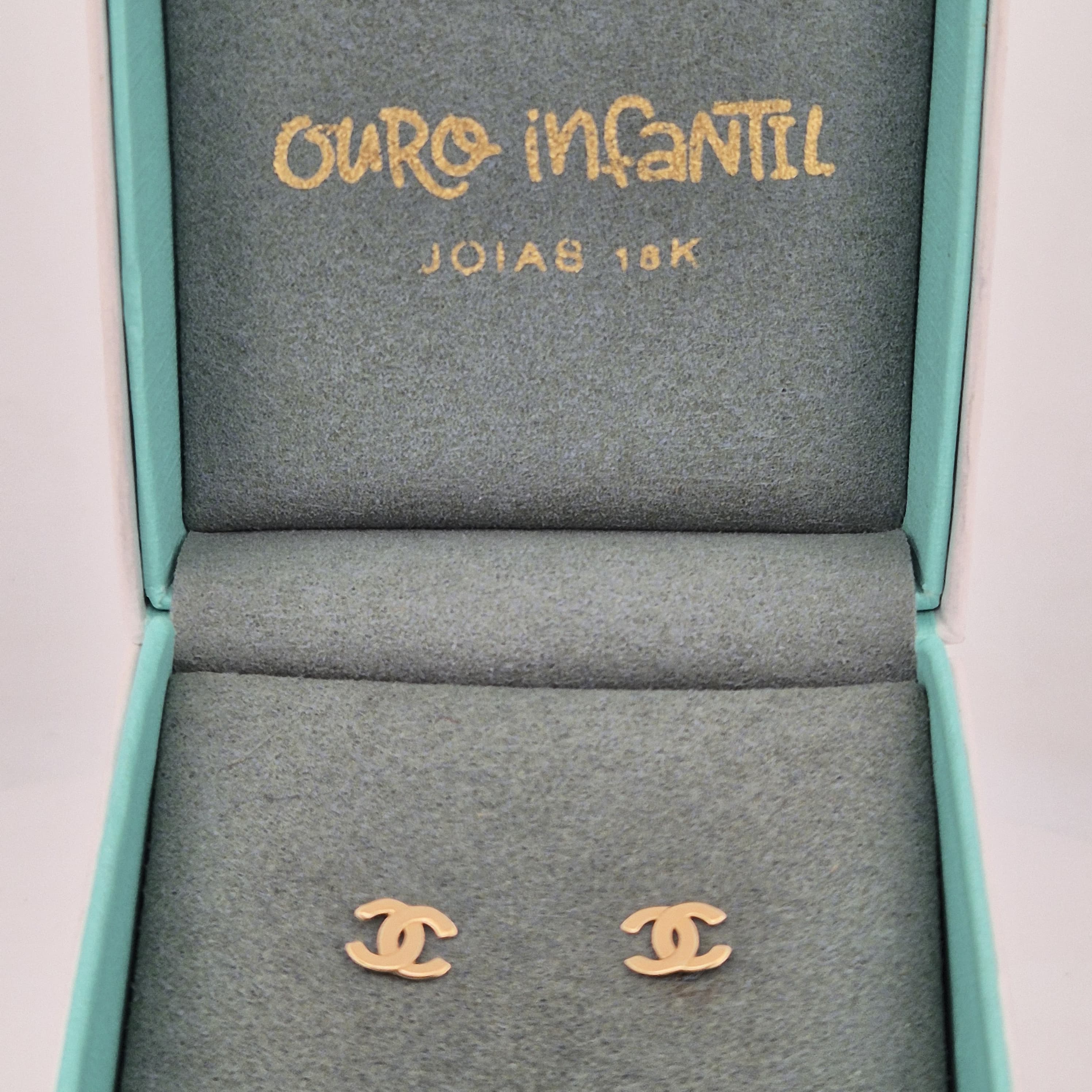 Brinco inspiração Chanel infantil Ouro 18k